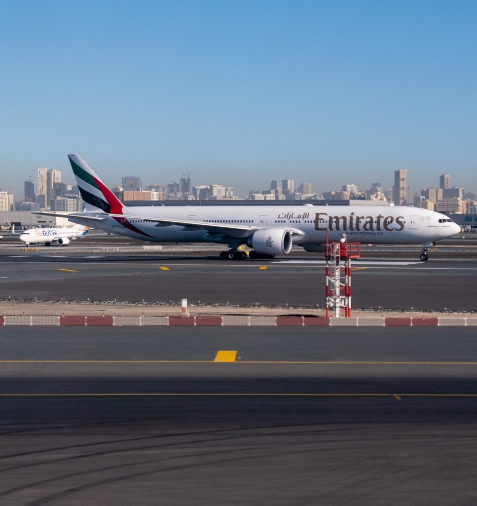 emirates vaccinated crew